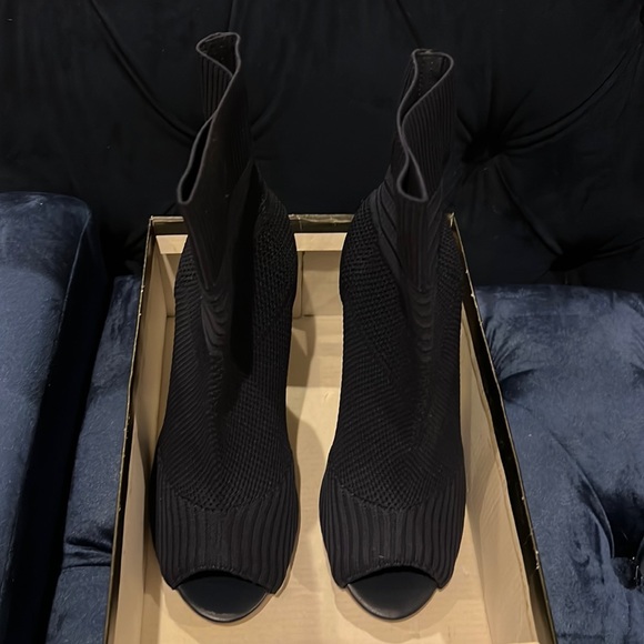 Navy Charles by Charles David Open Toe Bootie Size 7 1/2 - Picture 1 of 4